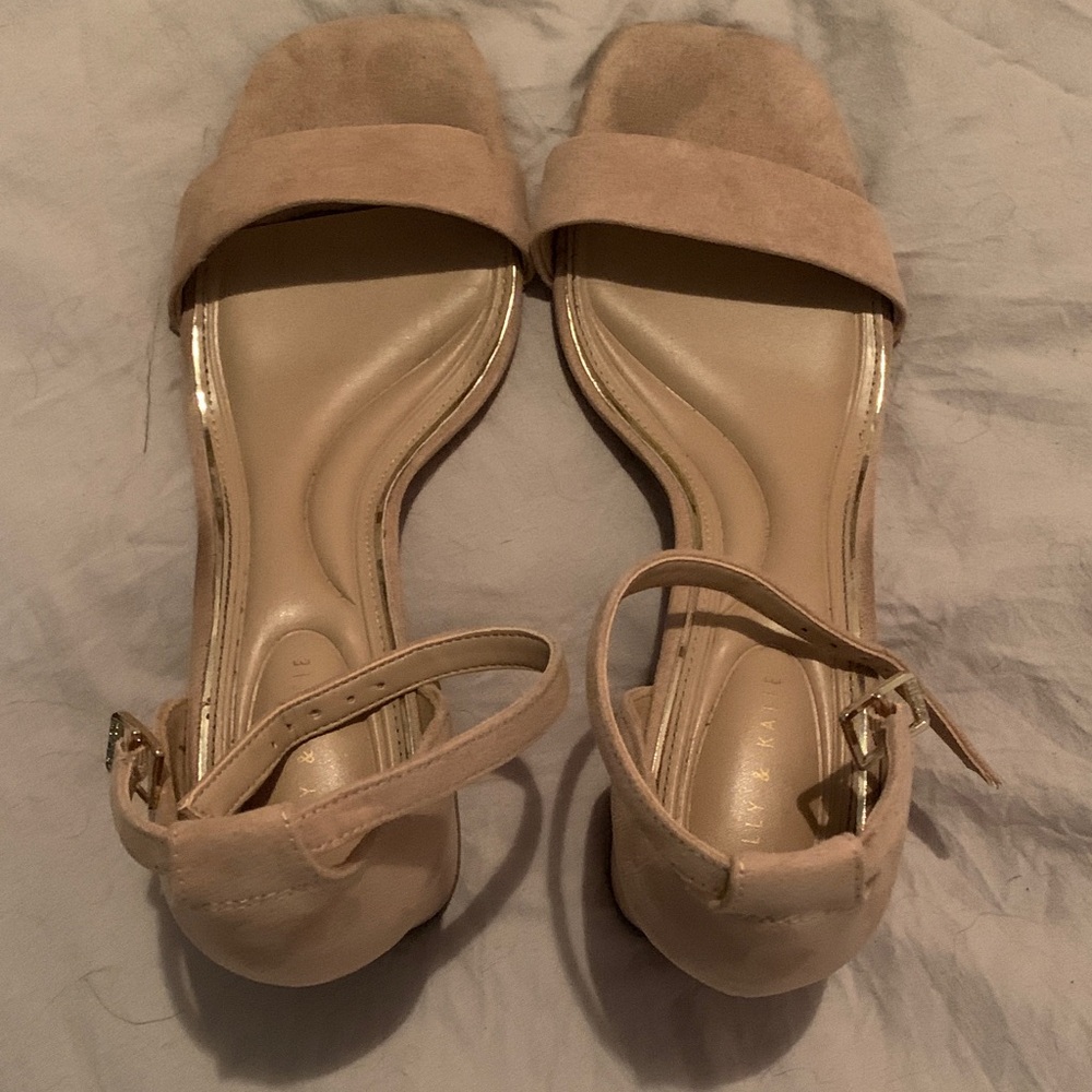 Elegant Beige Women's Sandals